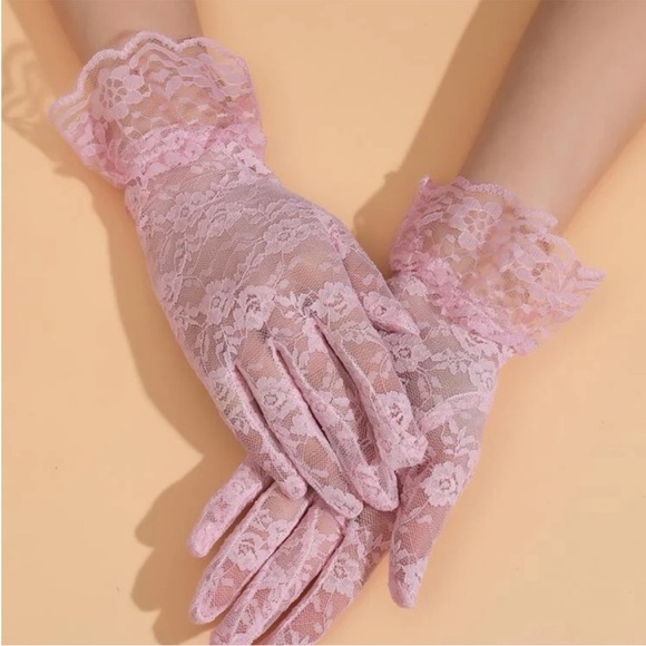 Pink Floral Lace Cut Out Bra, Thong & Garter
Lingerie Set - Picture 15 of 16